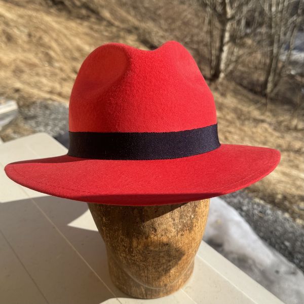 Bogart hatt rød