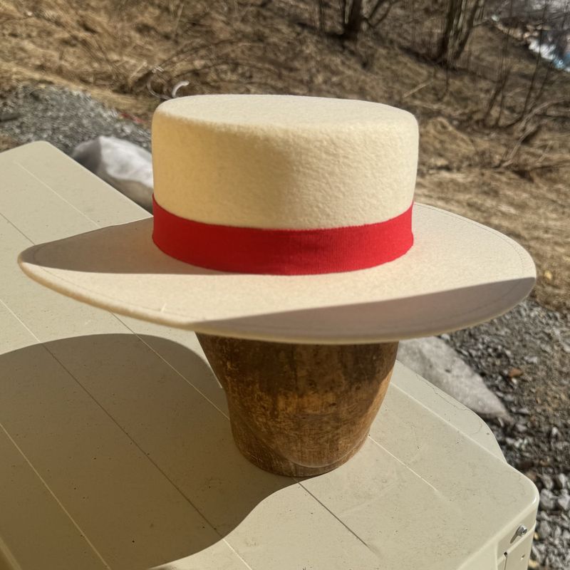 Spansk hatt krem hvit